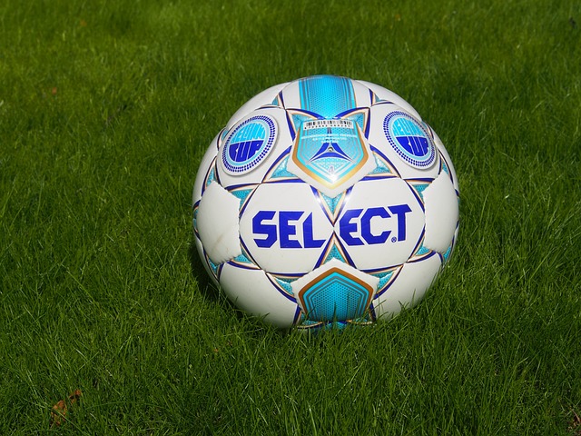 阿斯报：皇马希望与维尼修斯续约，双方正在努力达成最终协议